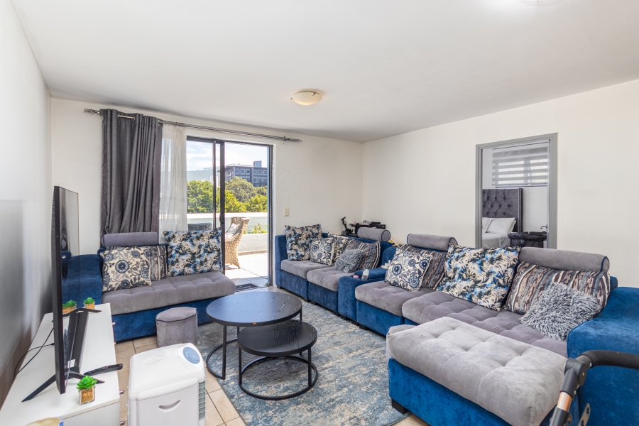 2 Bedroom Property for Sale in Zonnebloem Western Cape